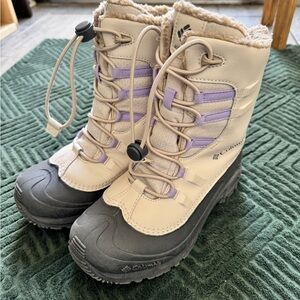 Columbia Cream and Lavender Snow Boots